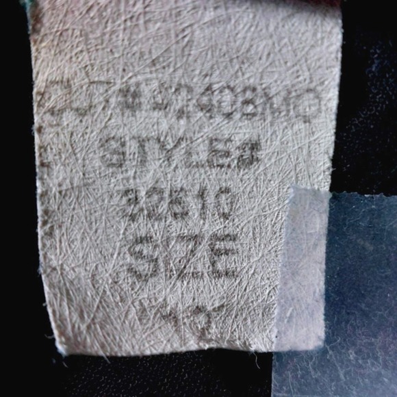 NYDJ Women's High Rise Stretch Straight Leg Ankle Jeans Black Size 12 EUC - Picture 12 of 12